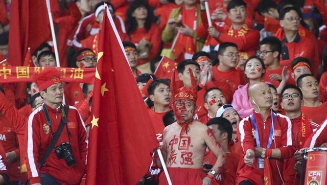 下半场易边再战，第68分钟，拉扎里右路下底横传门前卡斯特利亚诺斯转身打门太正被奥布拉克没收。